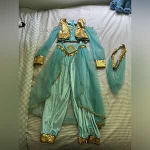 Beautiful Jasmine costume for girls🩵